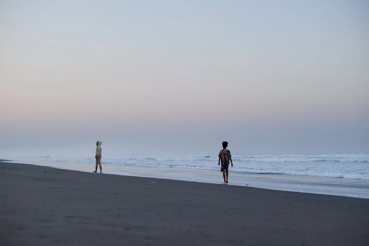 Best UK Beaches for Rockpooling with Children: A Seasonal Family Guide